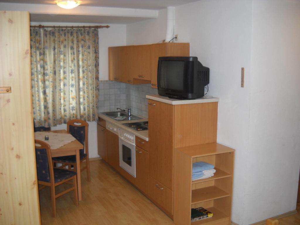 Golf & Ski Appartements Lesak Zell am See Quarto foto